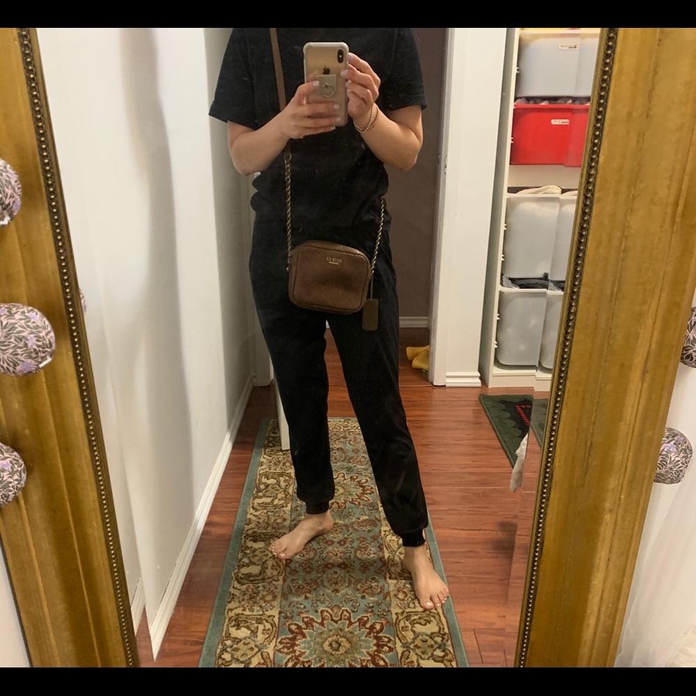 Double sided Guess crossbody bag.